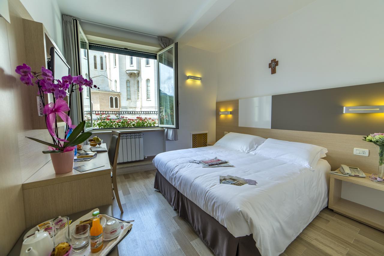 Hotel Delle Rose Cascia Εξωτερικό φωτογραφία